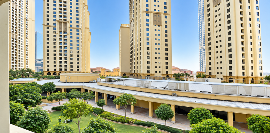 Appartement à Dubai, 3 chambres, 175 m², № 143537
