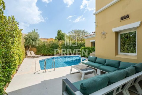 Villa en Palmera, Arabian Ranches, Dubai, 3 dormitorios, 445.93 m², № 144518 - foto 12