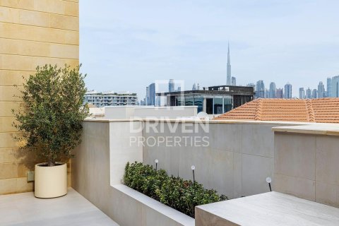 Снять в аренду пентхаус в Джумейре, Дубай: 3 спальни, 500м², № 145280 - фото 21