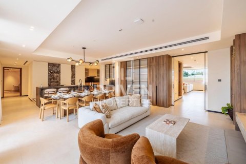 Пентхаус в Джумейре, Дубай, 3 спальни, 500м², № 145280
