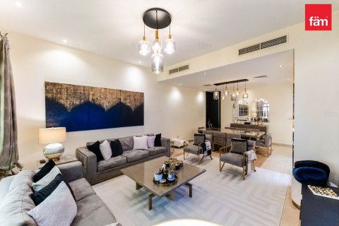 Adosado en Dubai, 4 dormitorios, 312 m², № 143403