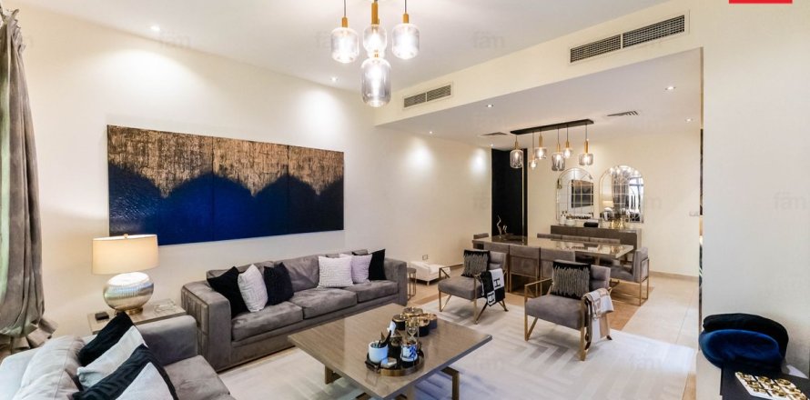 Adosado en Dubai, 4 dormitorios, 312 m², № 143403