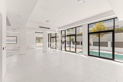Villa en Al Furjan, Dubai, 4 dormitorios, 608.61 m², № 144936 - foto 3