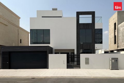 Villa in Dubai 5 bedrooms, 464.8 sq.m. № 143976