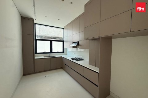 Villa in Dubai 5 bedrooms, 464.8 sq.m. № 143976 - photo 6