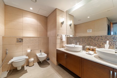 Apartment in Palm Jumeirah, Dubai 2 bedrooms, 165 sq.m. № 143547 - photo 12