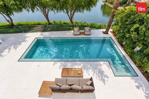 Villa in Jumeirah Islands, Dubai 4 bedrooms, 988.1 sq.m. № 143969 - photo 20