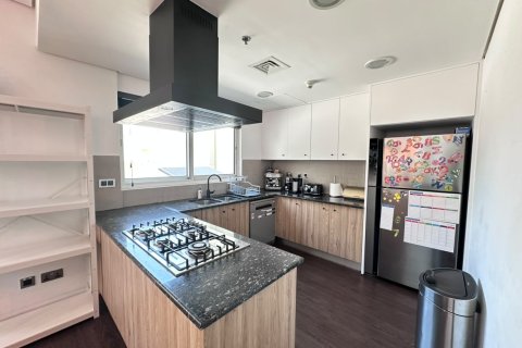 Apartamento en Jumeirah Islands, Dubai, 3 dormitorios, 220 m², № 143582 - foto 4