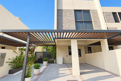 Adosado en Dubai, 3 dormitorios, 166 m², № 143590