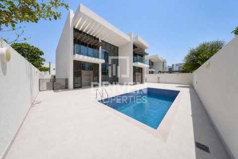 Villa in District One, Mohammed Bin Rashid City, Dubai 4 bedrooms, 697.98 sq.m. № 145558 - photo 2