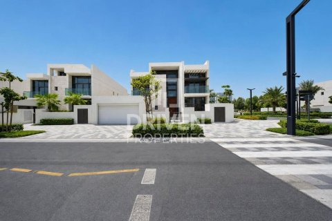 Villa in District One, Mohammed Bin Rashid City, Dubai 4 bedrooms, 697.98 sq.m. № 145558
