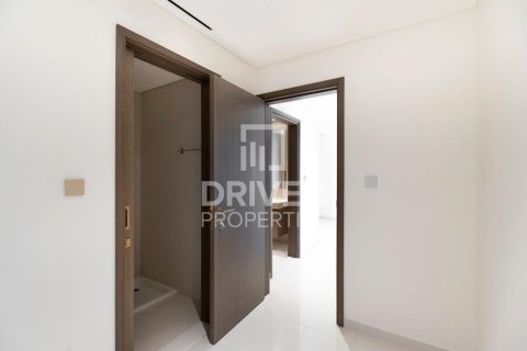 Apartment in EMAAR Beachfront, Dubai Harbour, Dubai 3 bedrooms, 180.23 sq.m. № 144203 - photo 9