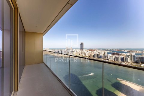Apartment in EMAAR Beachfront, Dubai Harbour, Dubai 3 bedrooms, 180.23 sq.m. № 144203 - photo 16