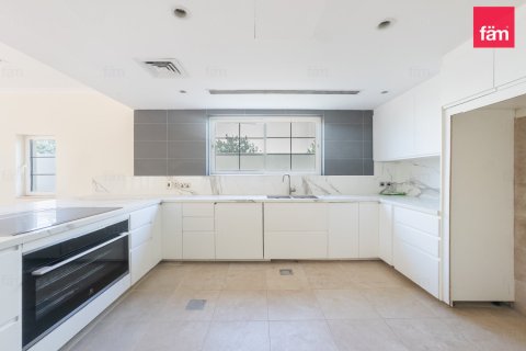 Villa in Dubai 3 bedrooms, 819.9 sq.m. № 144020 - photo 7