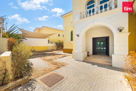 Villa in Dubai 3 bedrooms, 819.9 sq.m. № 144020 - photo 25