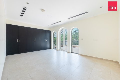 Villa in Dubai 3 bedrooms, 819.9 sq.m. № 144020 - photo 5