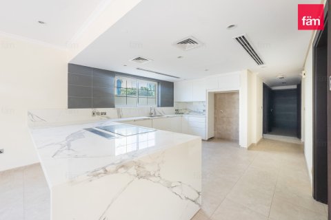 Villa in Dubai 3 bedrooms, 819.9 sq.m. № 144020 - photo 4