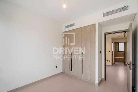 Снять в аренду таунхаус в Aura, Tilal Al Ghaf, Дубай: 3 спальни, 141.12м², № 145480 - фото 4