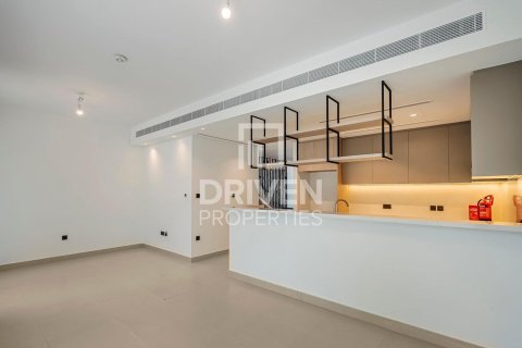 Снять в аренду таунхаус в Aura, Tilal Al Ghaf, Дубай: 3 спальни, 141.12м², № 145480 - фото 16