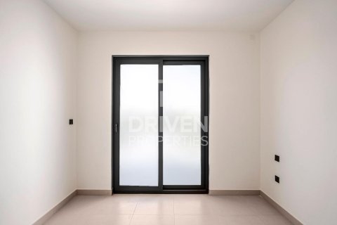 Снять в аренду таунхаус в Aura, Tilal Al Ghaf, Дубай: 3 спальни, 141.12м², № 145480 - фото 5