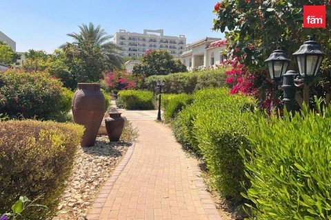 Apartment in Al Furjan, Dubai 2 bedrooms, 176.8 sq.m. № 145921 - photo 11
