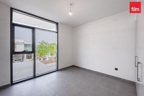 Villa in Dubai 3 bedrooms, 144.8 sq.m. № 143323 - photo 11