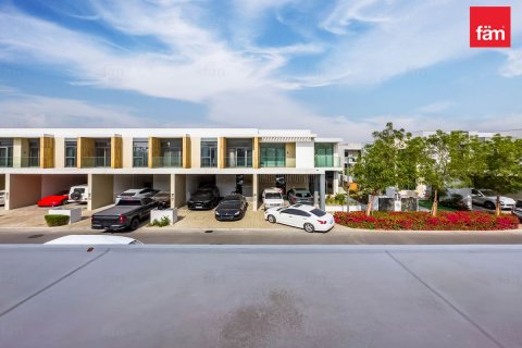 Villa in Dubai 3 bedrooms, 144.8 sq.m. № 143323 - photo 8