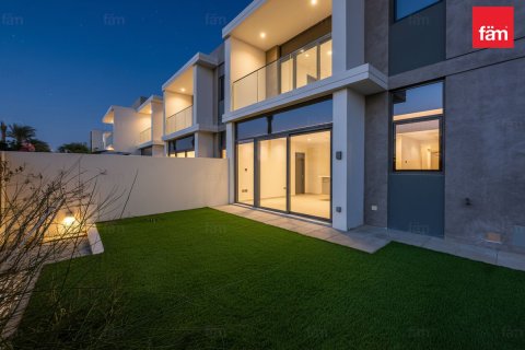 Villa in Dubai 3 bedrooms, 144.8 sq.m. № 143323 - photo 1