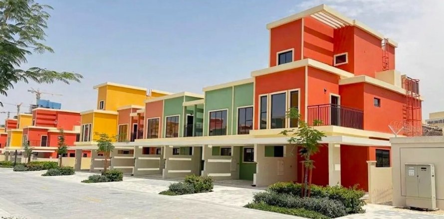 Maison de ville à Dubai, 5 chambres, 219.7 m², № 143988
