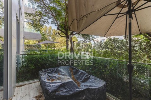 Снять в аренду квартиру в The Neighbourhood, Аль-Барари, Дубай: студию, 65.59м², № 145540 - фото 10