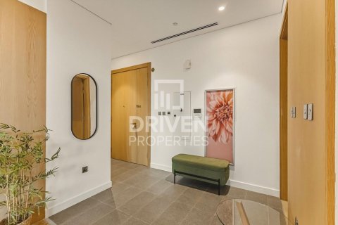 Снять в аренду квартиру в The Neighbourhood, Аль-Барари, Дубай: студию, 65.59м², № 145540 - фото 8