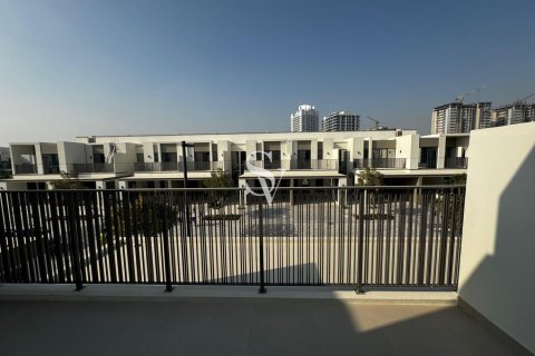 Таунхаус в Tilal Al Ghaf, Дубай, 3 спальни, 141м², № 109079