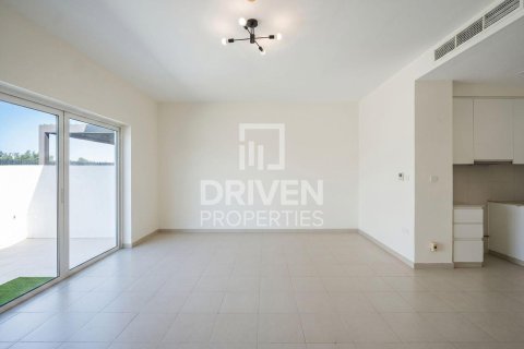 Снять в аренду квартиру в EMAAR South, Dubai South (Dubai World Central), Дубай: 2 спальни, 151.06м², № 145636 - фото 5