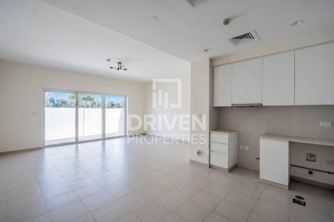 Снять в аренду квартиру в EMAAR South, Dubai South (Dubai World Central), Дубай: 2 спальни, 151.06м², № 145636 - фото 2