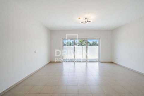 Снять в аренду квартиру в EMAAR South, Dubai South (Dubai World Central), Дубай: 2 спальни, 151.06м², № 145636 - фото 3