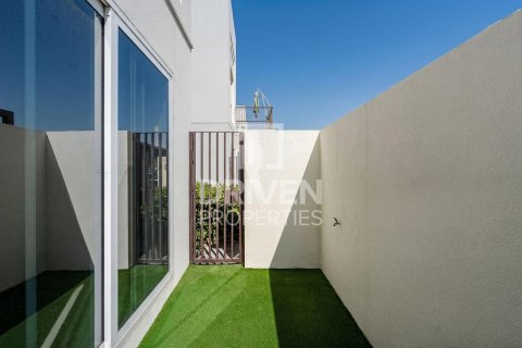 Снять в аренду квартиру в EMAAR South, Dubai South (Dubai World Central), Дубай: 2 спальни, 151.06м², № 145636 - фото 13