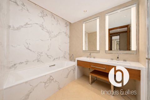 Appartement à Downtown Dubai (Downtown Burj Dubai), Dubai, 2 chambres, 111 m², № 144005 - photo 16