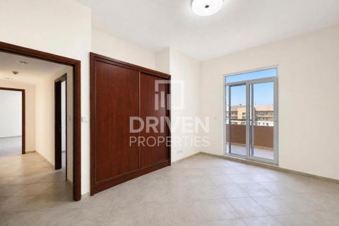 Снять в аренду квартиру в Motor City, Дубай: 3 спальни, 207.92м², № 145360 - фото 9