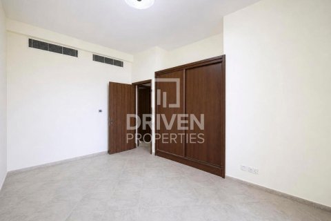 Снять в аренду квартиру в Motor City, Дубай: 3 спальни, 207.92м², № 145360 - фото 8