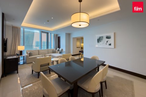 Apartment in Downtown Dubai (Downtown Burj Dubai), Dubai 2 bedrooms, 143.4 sq.m. № 143411 - photo 21