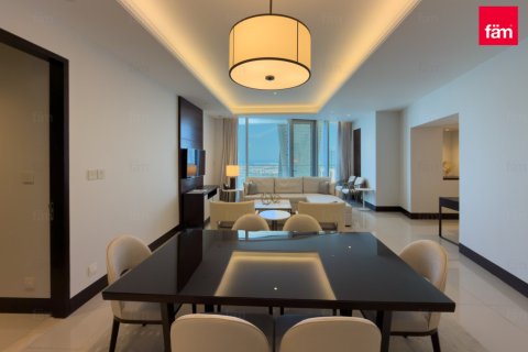 Apartment in Downtown Dubai (Downtown Burj Dubai), Dubai 2 bedrooms, 143.4 sq.m. № 143411 - photo 17