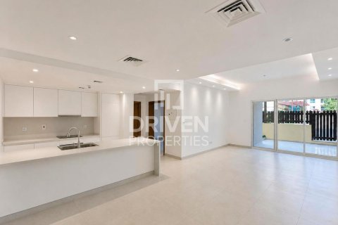 Appartement à Al Arta, Greens, Dubai, 1 chambre, 100.99 m², № 145253