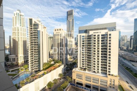 Снять в аренду квартиру в Mohammad Bin Rashid Boulevard, Даунтаун Дубай (Даунтаун Бурдж Дубай), Дубай: 1 спальня, 80.36м², № 145421 - фото 2