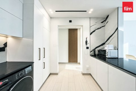 Apartment in Business Bay, Dubai 2 bedrooms, 123.6 sq.m. № 143914 - photo 8