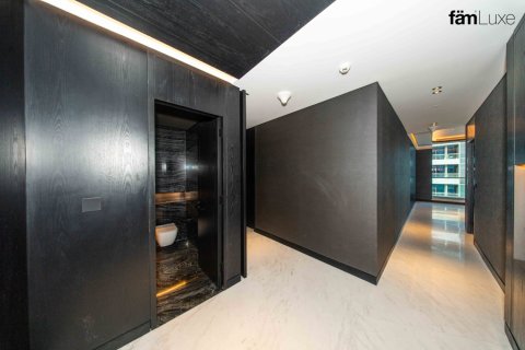 Apartment in Business Bay, Dubai 2 bedrooms, 178.5 sq.m. № 143887 - photo 15