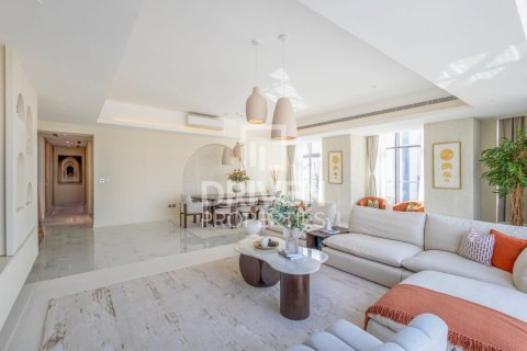 Apartment in Downtown Dubai (Downtown Burj Dubai), Dubai 4 bedrooms, 302.21 sq.m. № 144167 - photo 4
