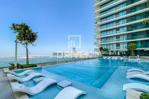 Apartment in EMAAR Beachfront, Dubai Harbour, Dubai 1 bedroom, 69.03 sq.m. № 144438