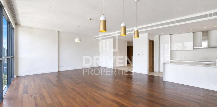 Appartement à City Walk, Dubai, 3 chambres, 266.72 m², № 144964