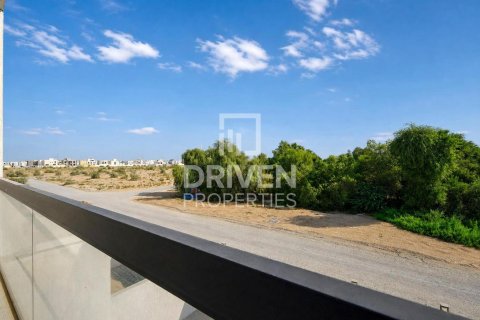 Villa en Al Aweer, Dubai, 5 dormitorios, 759.02 m², № 145339 - foto 29