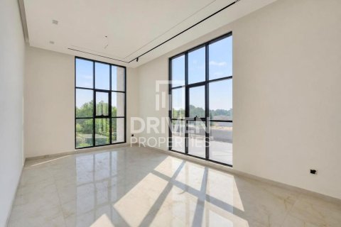 Villa en Al Aweer, Dubai, 5 dormitorios, 759.02 m², № 145339 - foto 16